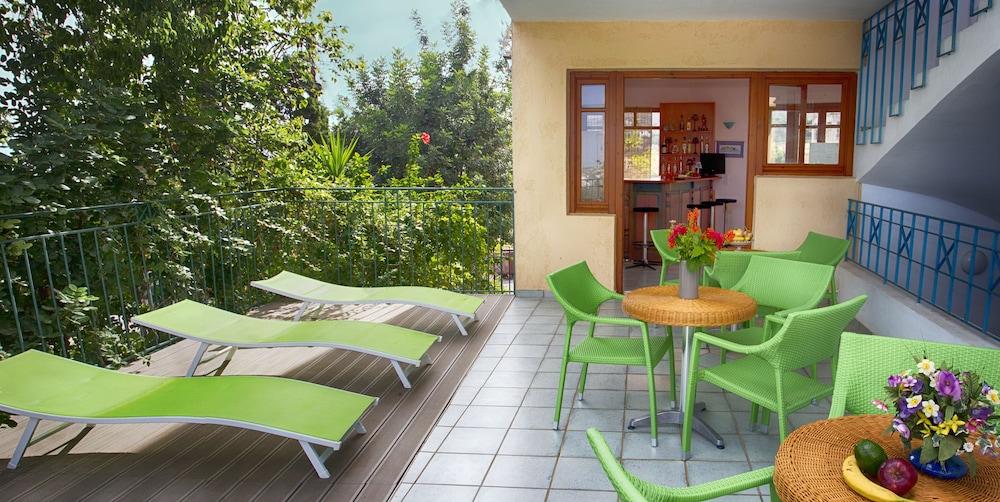 Romantica Hotel Apartments Hersonissos  Exterior photo