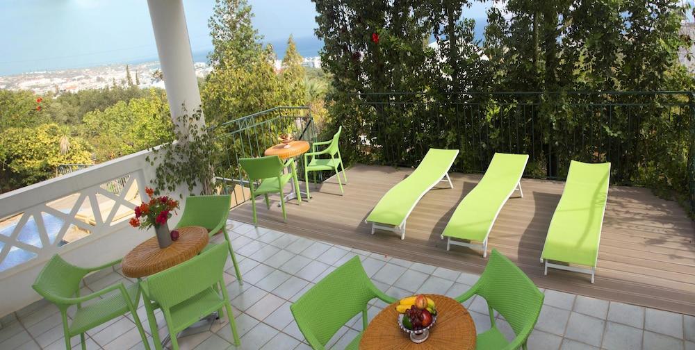 Romantica Hotel Apartments Hersonissos  Exterior photo